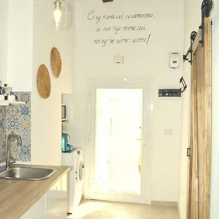 Casa Albicocca - In The Heart Of The Old Town Bari