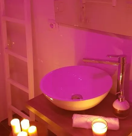 Casa Albicocca - In The Heart Of The Old Town Bari